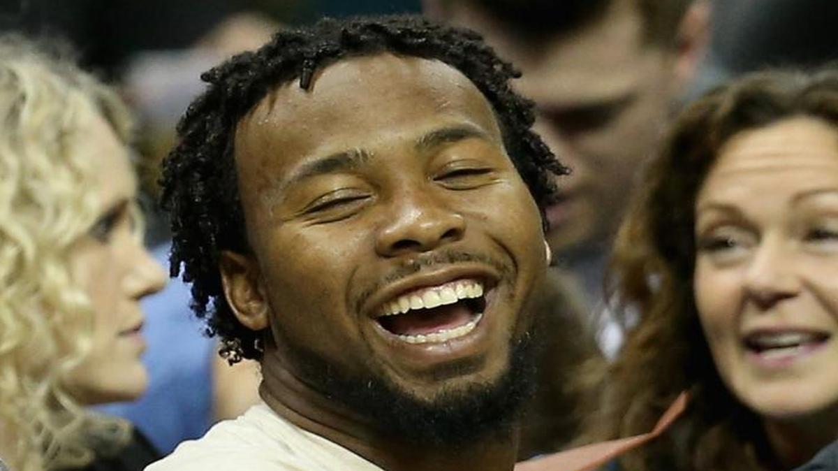 If Josh Norman of the Carolina Panthers doesn’t sign his franchise tag tender, he could sit out the team’s offseason workouts, OTAs and minicamp without penalty.