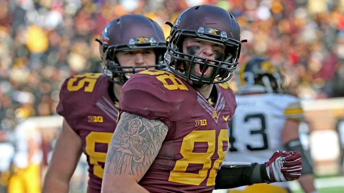 
Minnesota tight end Maxx Williams (88), with good size and above-average athleticism, is the best of a slim crop in 2015.
