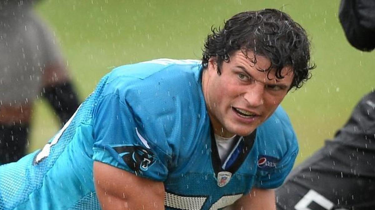 Carolina Panthers linebacker Luke Kuechly stretches with his teammates on Wednesday. Sunday, he’ll match wits – again – with former Atlanta Falcons offensive coordinator Kyle Shanahan, not head coach of the San Francisco 49ers.