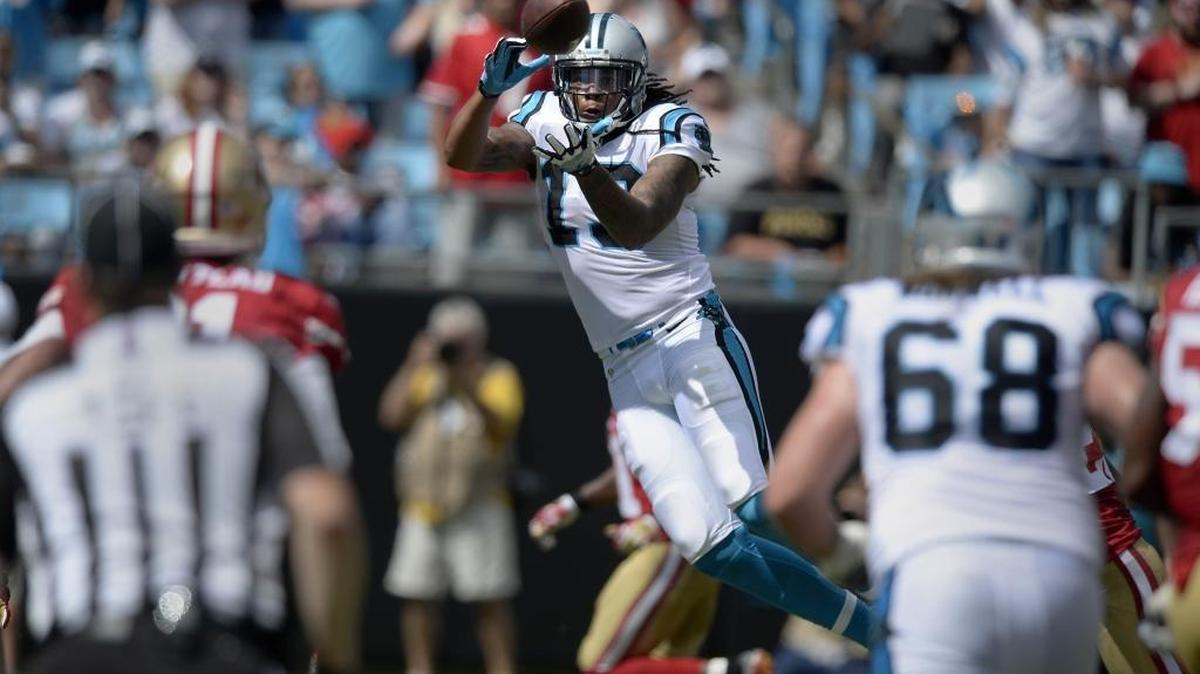 Carolina Panthers Kelvin Benjamin makes a reception against the San Francisco 49ers in the first half at Bank of America Stadium on Sunday, September 18, 2016. The Panthers won 46-27.