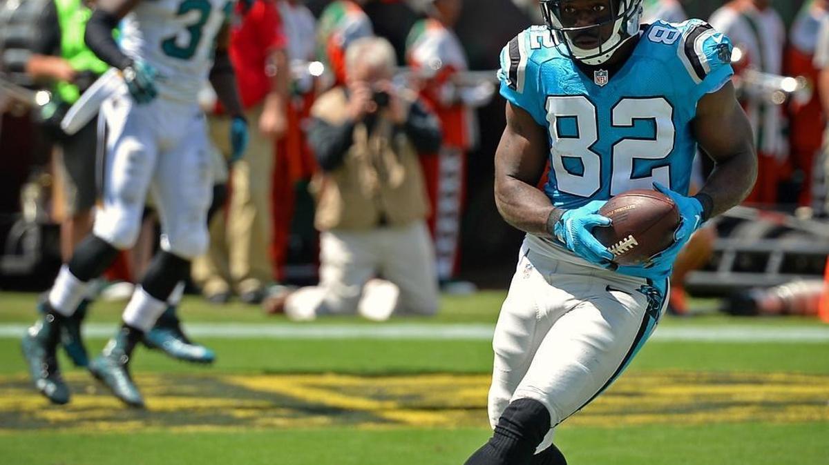 
Carolina Panthers wide receiver Jerricho Cotchery catches a seven yard touchdown pass from quarterback Cam Newton during second quarter action vs the Jacksonville Jaguars at EverBank Field in Jacksonville, FL on Sunday, September 13, 2015.
