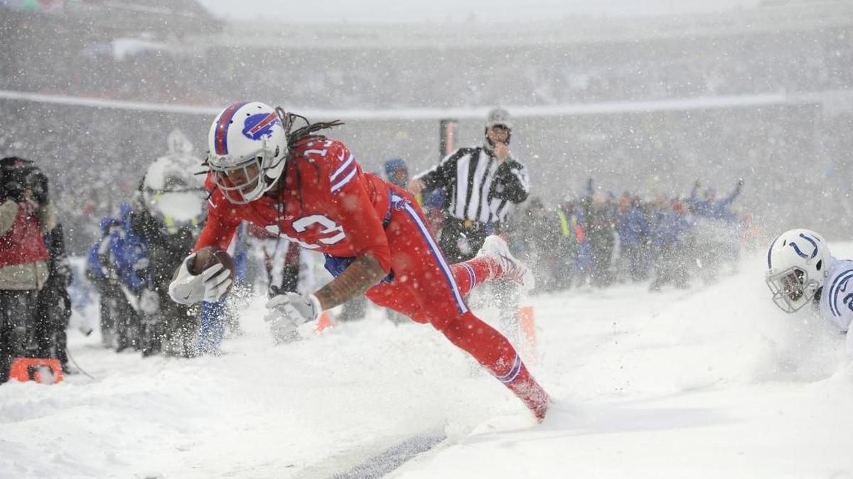 Buffalo Bills wide receiver Kelvin Benjamin scored his first touchdown with his new team on Sunday against the Indianapolis Colts.