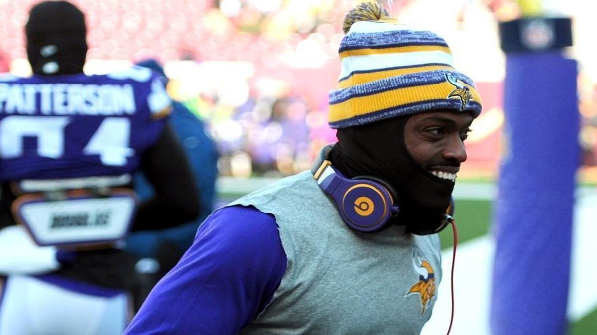 Former Carolina Panthers cornerback Captain Munnerlyn (24) would make sense in some ways at nickel, and he was a favorite of coach Ron Rivera.
