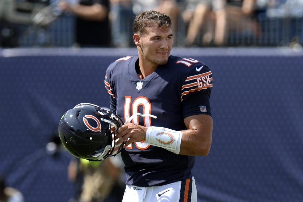 Chicago Bears quarterback Mitchell Trubisky (10).