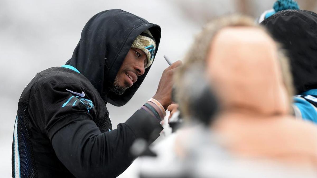 Carolina Panthers safety Roman Harper said he always wanted to play 10 years in the NFL, a milestone he reached this season. Could he retire after Super Bowl 50?