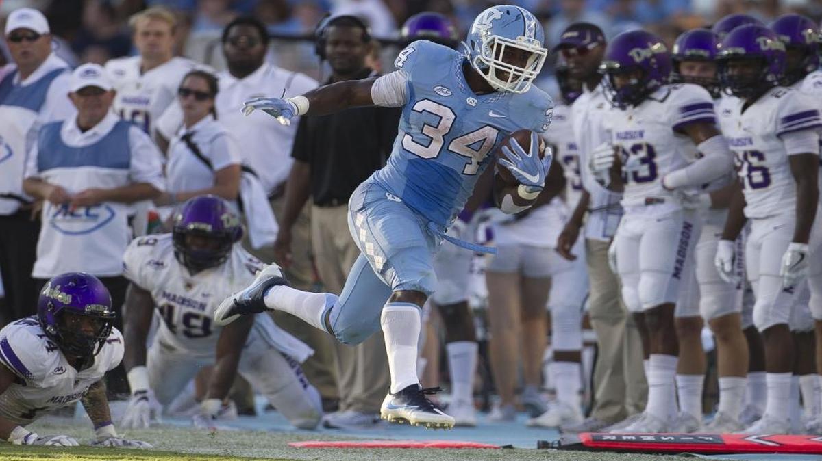North Carolina’s Elijah Hood (34) plans to do a full workout at the Tar Heels’ pro day on Tuesday.