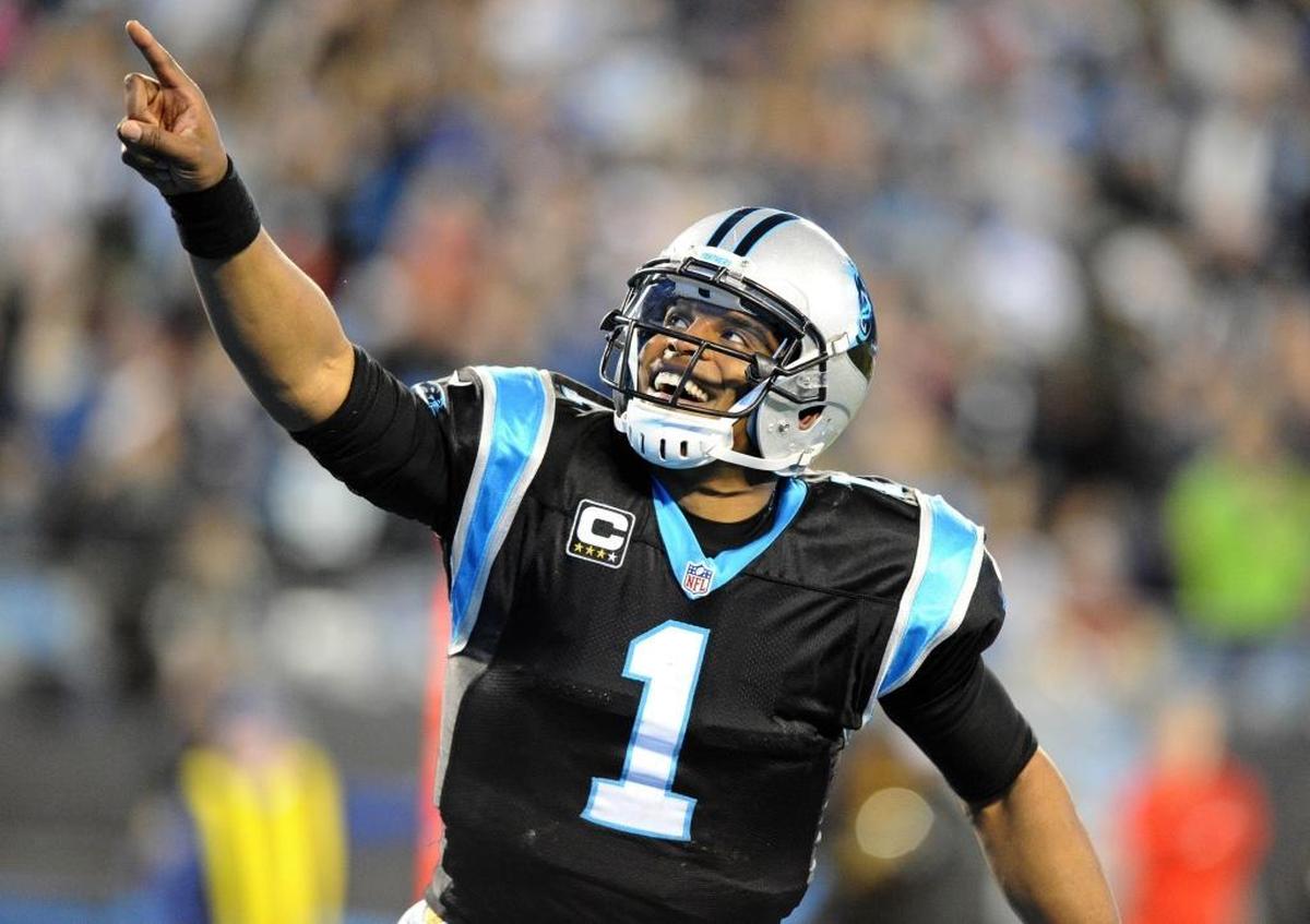 The Carolina Panthers will wear black jerseys in Super Bowl 50 after the Denver Broncos, deemed the home team, picked white.