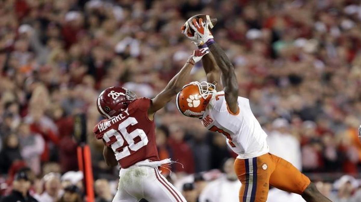 Former Clemson wide receiver Mike Williams’ length, hands and 4.4-second 40-speed make him a sure first-rounder.