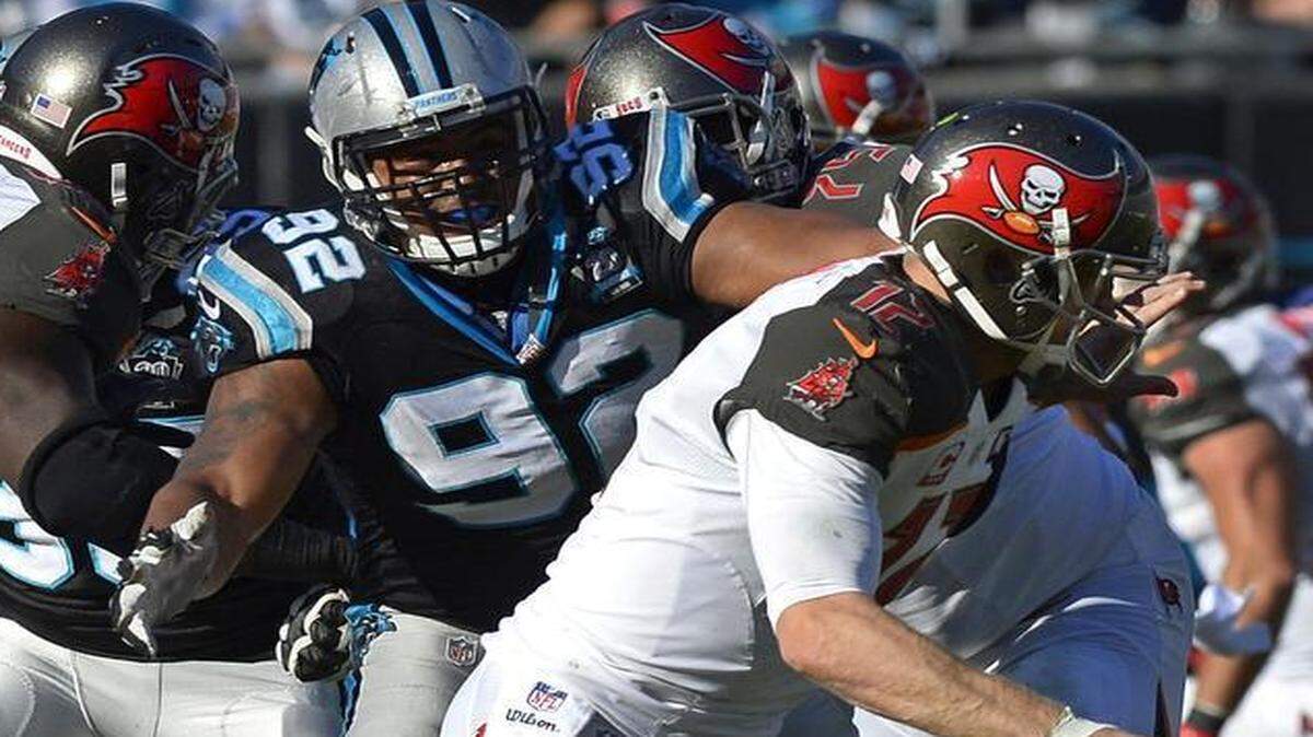 
The Carolina Panthers have re-signed defensive tackle Dwan Edwards (92) to a two-year contract, keeping their 2014 defensive tackle rotation intact. 
