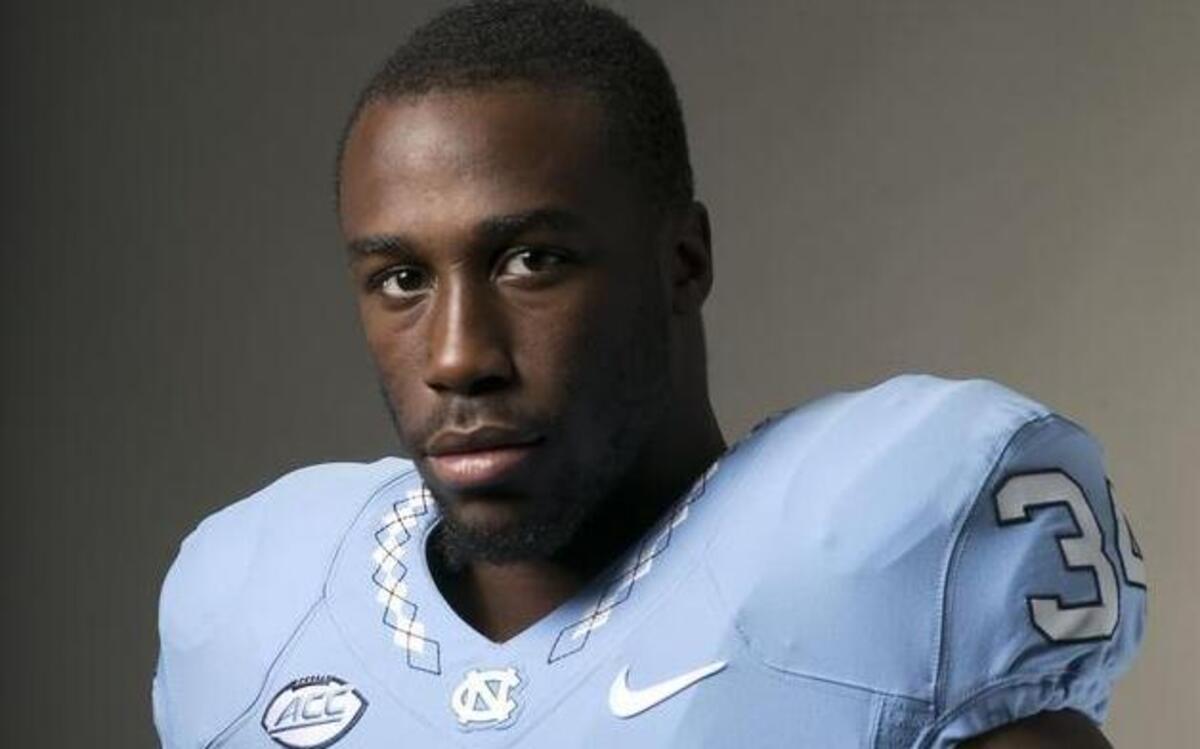 Former North Carolina running back Elijah Hood (34), a Charlotte Catholic graduate, didn’t run the 40 or do field drills at the NFL scouting combine on Friday.