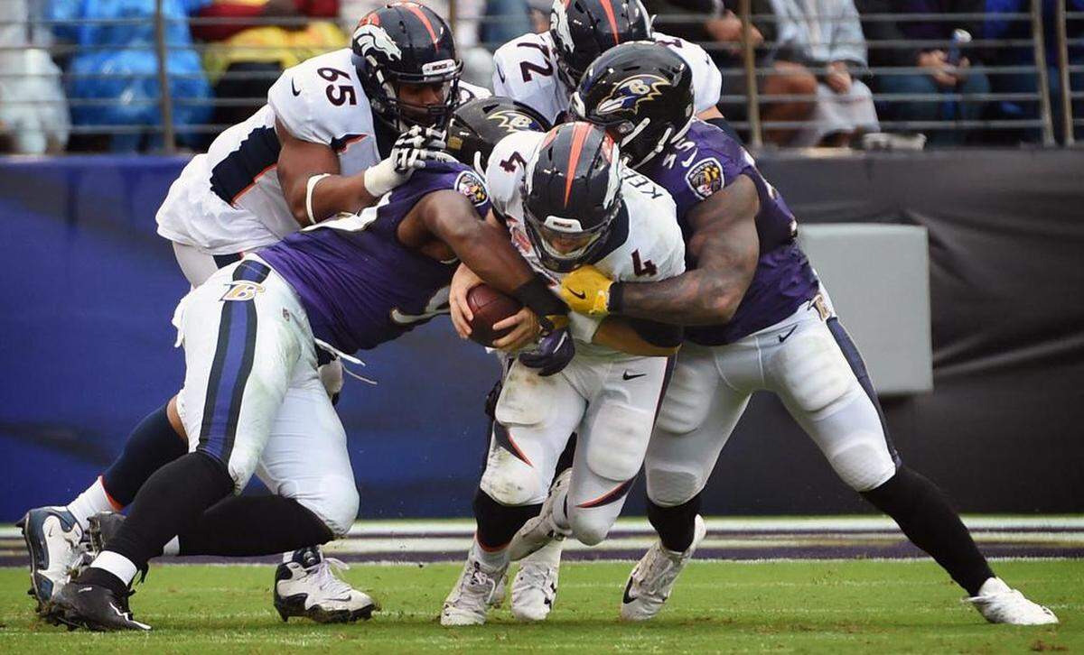 The Baltimore Ravens lead the NFL in sacks, points allowed per game and yards allowed per game, but have also taken advantage of some of the league’s worst offenses. (Kenneth K. Lam/Baltimore Sun/TNS)