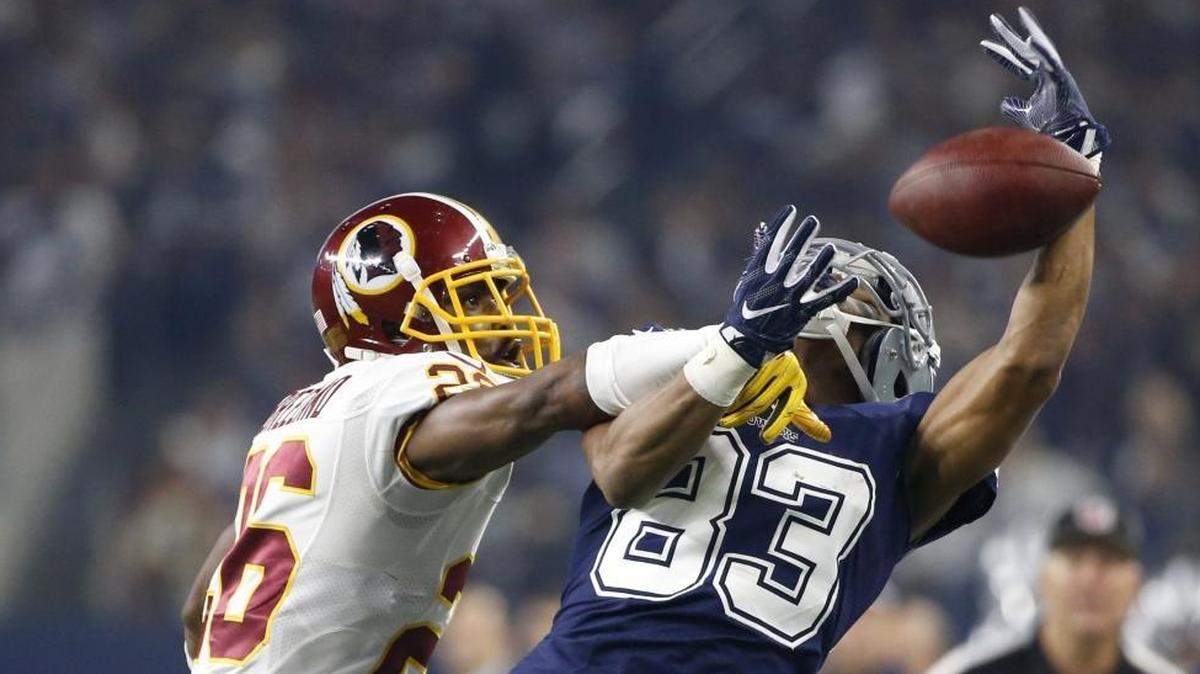 Washington cornerback Bashaud Breeland (26), shown breaking up a pass intended for Dallas Cowboys wide receiver Terrance Williams (83) in 2016, has agreed to a free agent deal with the Carolina Panthers.