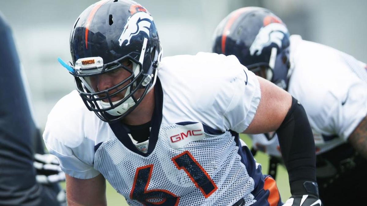 Denver Broncos center Matt Paradis (61) has agreed to terms with the Carolina Panthers, according to a league source.