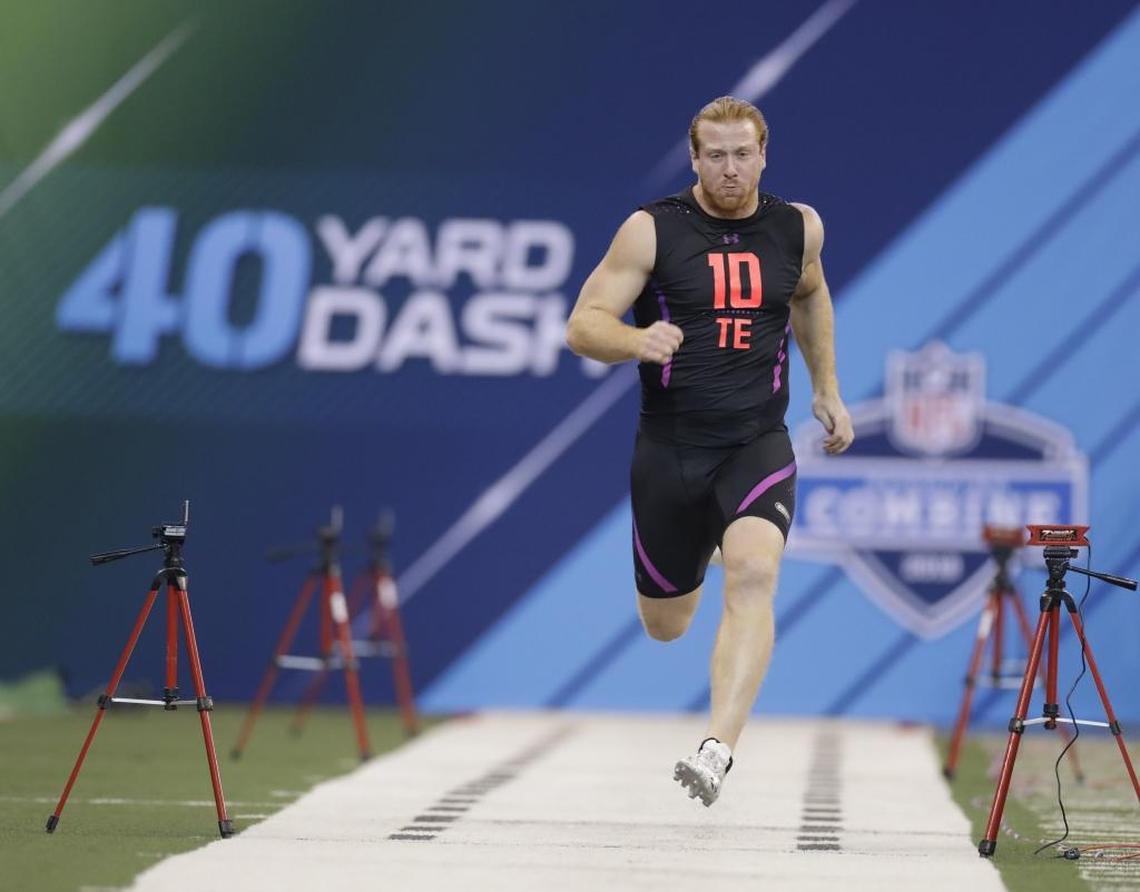South Carolina tight end Hayden Hurst ran a 4.65-second 40 at the NFL scouting combine, tied for second-fastest among 40 tight ends.