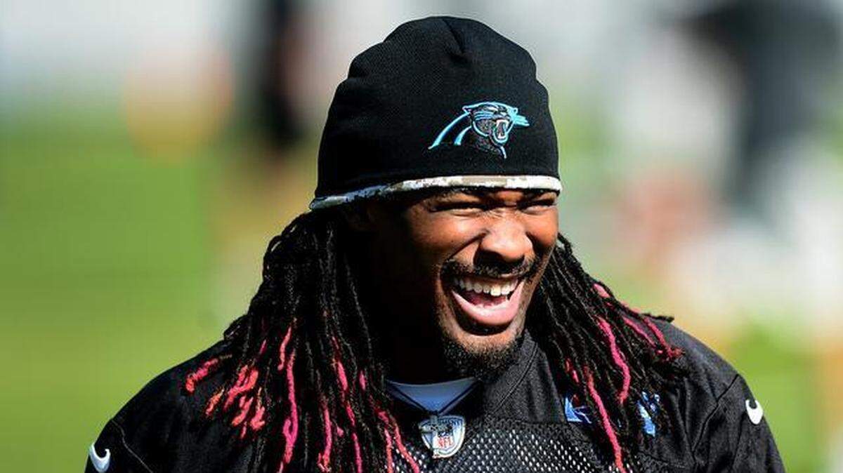 
Three days after being formally released by the Carolina Panthers, running back DeAngelo Williams signed a two-year contract with the Pittsburgh Steelers on Friday.


