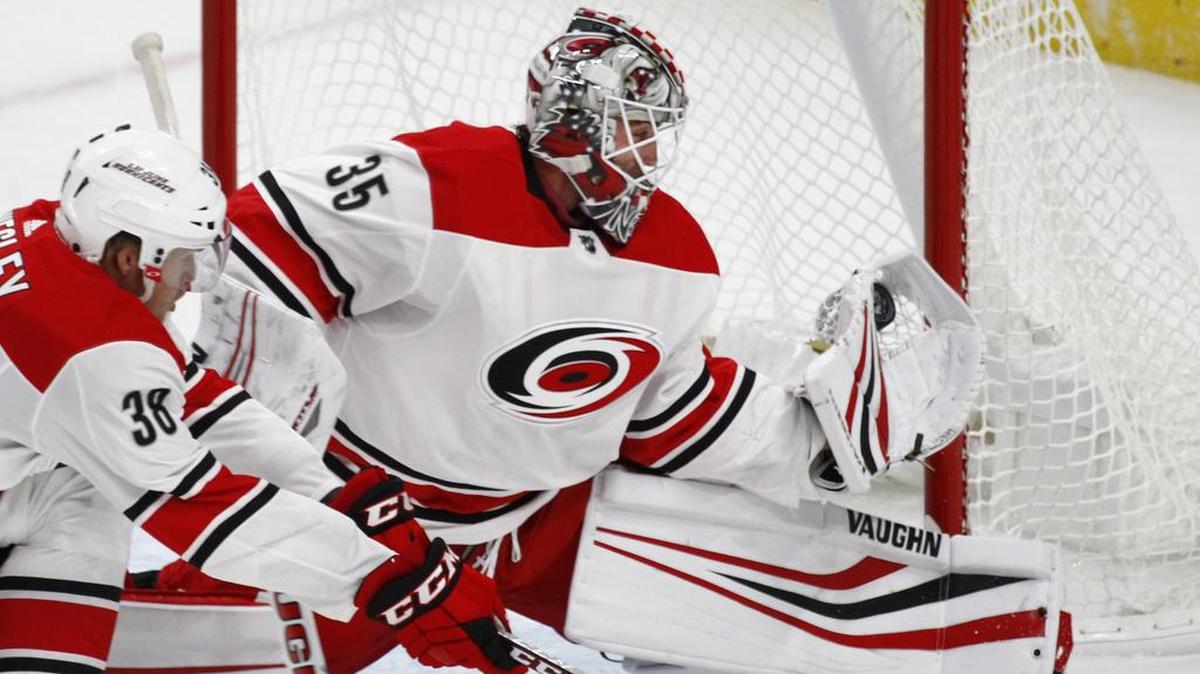 Alex Nedeljkovic (35), shown with the Carolina Hurricanes in 2017, made 20 saves for the second playoff shutout of his career in the Charlotte Checkers’ 3-0 win over the Providence Bruins in Game 3 of the AHL playoffs.