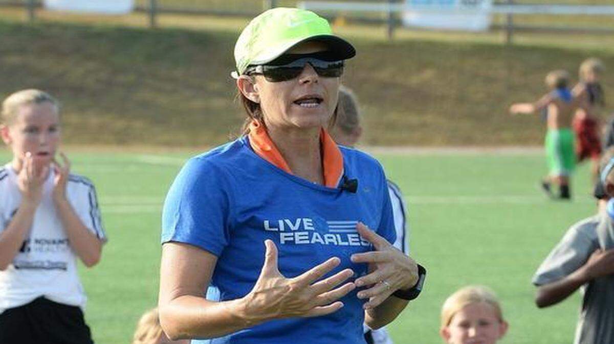 
World Cup star Mia Hamm instructs soccer players during the youth soccer clinic held at Bailey Road Soccer Park in Cornelius June 23,2015.
