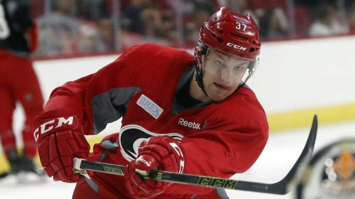 Charlotte Checkers left-winger Warren Foegele, 21, of Markham, Ontario, has scored 20 goals this season – good for a fourth-place tie in the AHL.