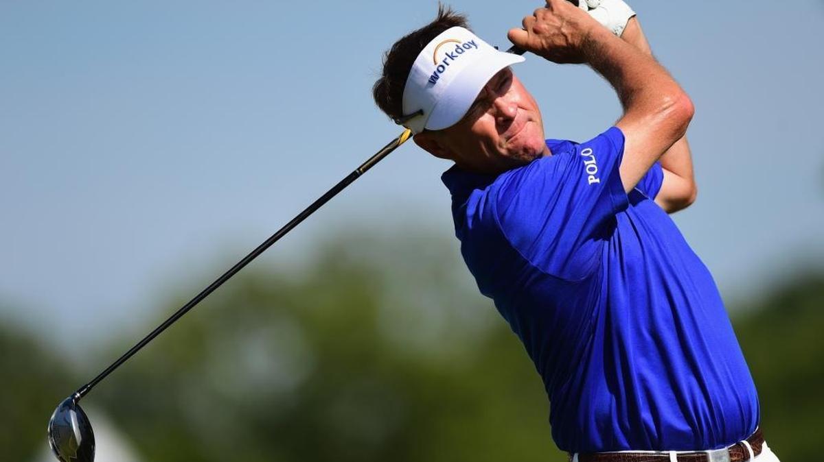 
Davis Love III tees off on the 18th hole during Sunday’s final round of the Wyndham Championship at Sedgefield Country Club in Greensboro.
