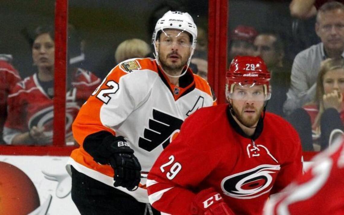 Canes’ Bryan Bickell helps Checkers win in 1st time on ice since MS diagnosis