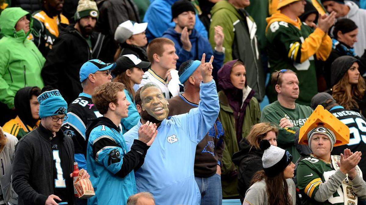 There were a good number of Green Bay Packers fans mixed in with Carolina Panthers fans at Bank of America Stadium on Sunday.