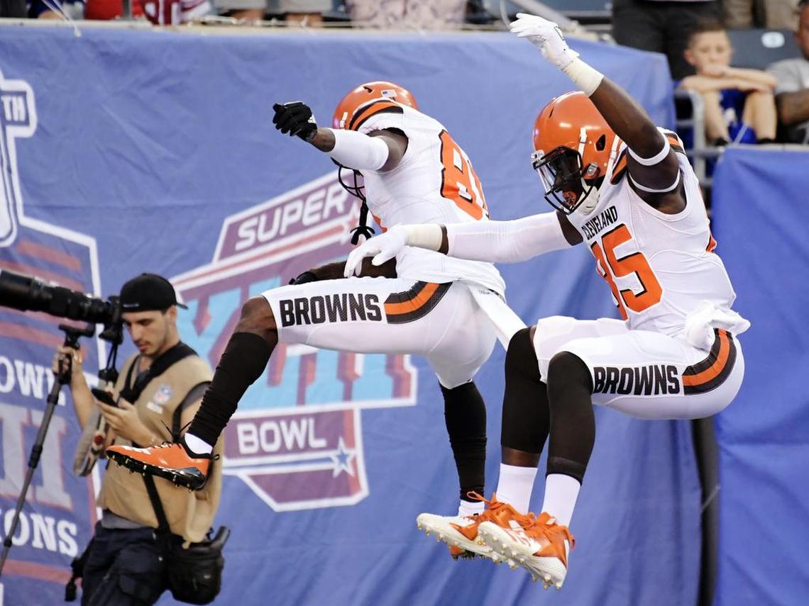Cleveland Browns tight end David Njoku (right) is tough to defend.