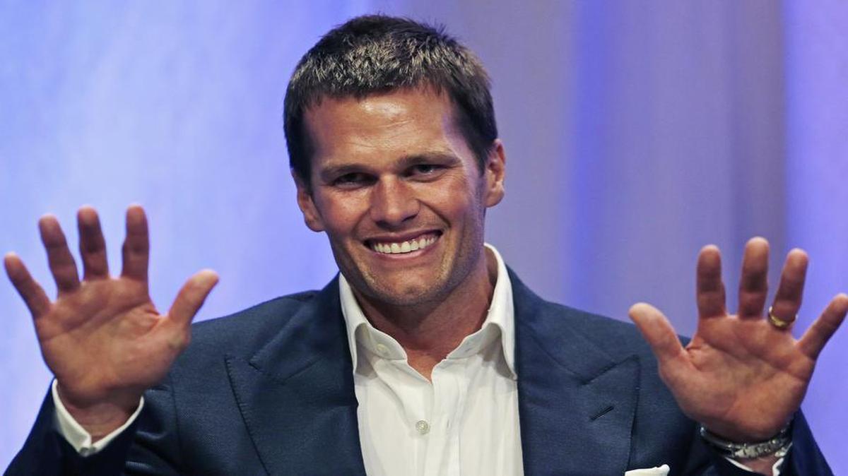
New England Patriots quarterback Tom Brady’s hands aren’t clean in the Deflategate scandal, and the NFL must suspend him. 
