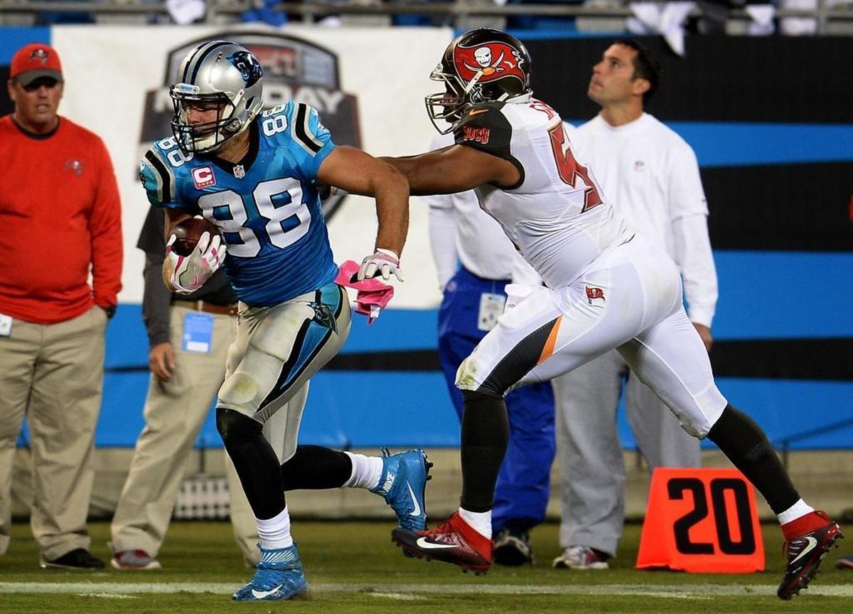 Carolina Panthers tight end Greg Olsen (88) – shown in a 2016 game in Charlotte – traditionally has big games against Tampa Bay in Bank of America Stadium.