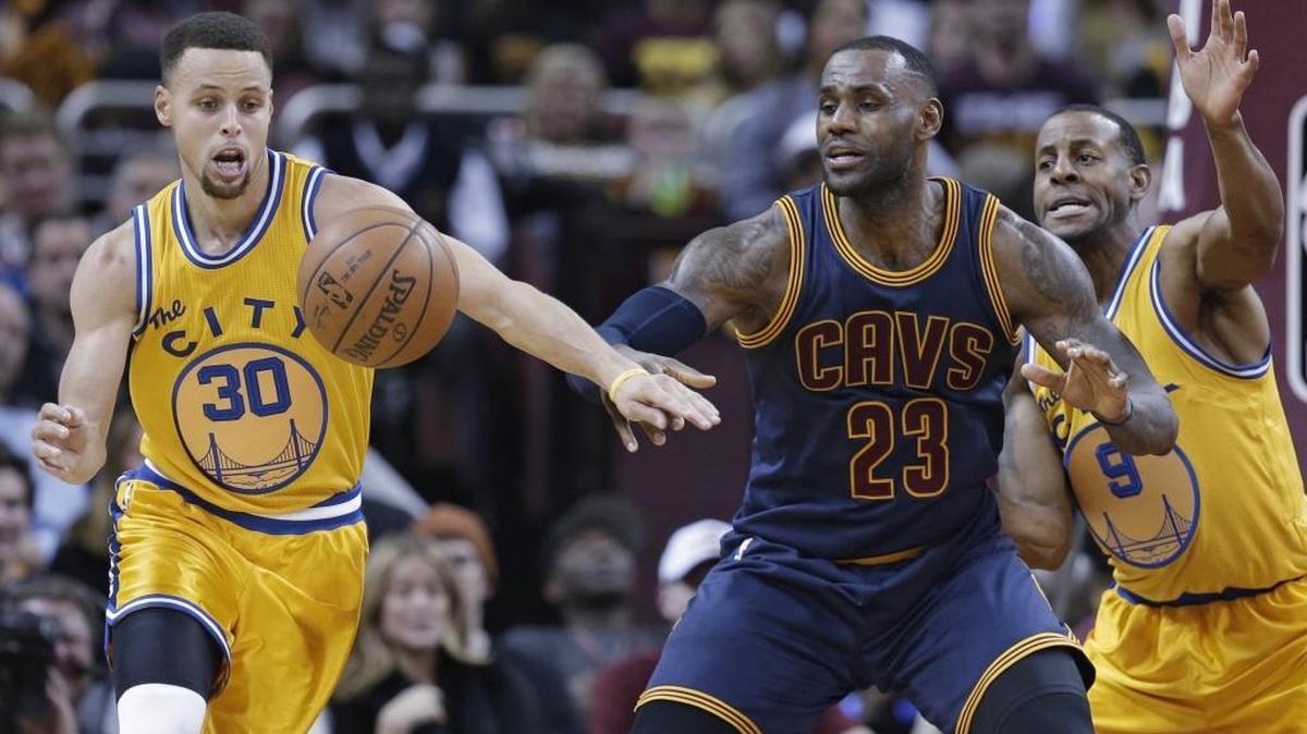 Golden State’s Steph Curry (30) and Cleveland’s LeBron James (23) will be the two best and most important players in an NBA Finals that will be a rematch of the 2015 championship series.