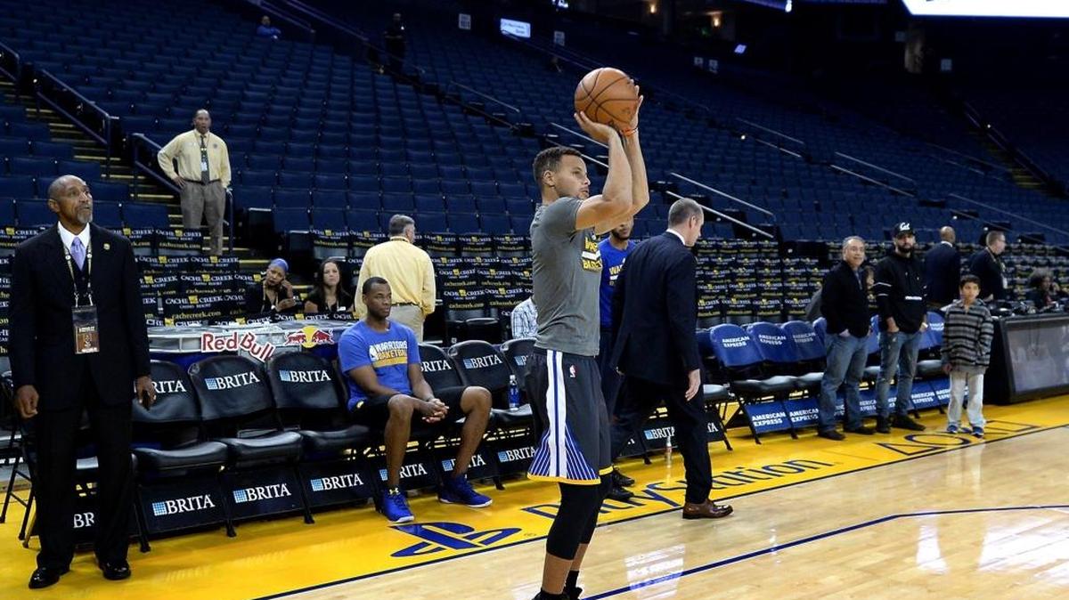 Golden State Warriors guard Stephen Curry works on his jump shot during pregame warmups Saturday, when the Warriors hosted the Minnesota Timberwolves at Oracle Arena in Oakland, Calif.