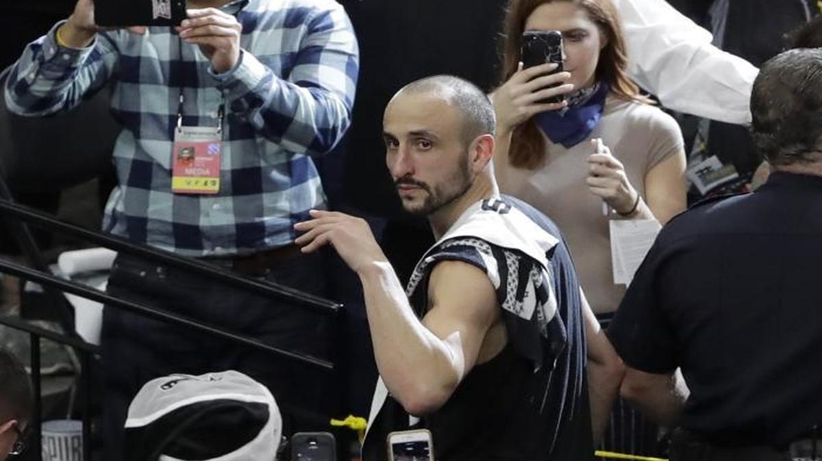 The way the San Antonio Spurs said goodbye to guard Manu Ginobili (20) was just awesome.