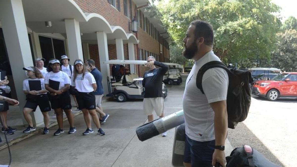 This season will be the last for Carolina Panthers center Ryan Kalil, 33, the same age Jordan Gross was when he walked.