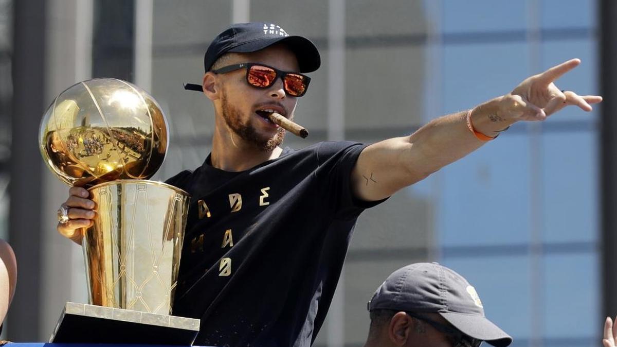Golden State Warriors guard Stephen Curry deserves his $201 million contract for one simple reason.