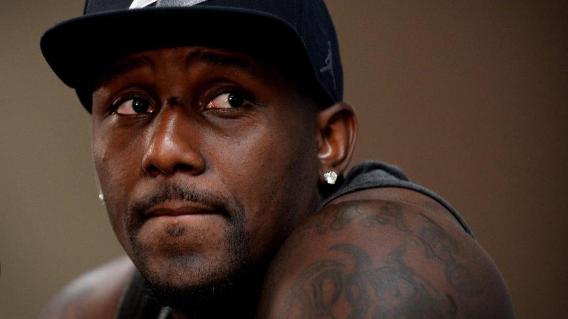 Would Carolina Panthers linebacker Thomas Davis ever try to “cheat the game?” Watching the NFL linebacker after knee surgery during a banquet that his Defending Dreams Foundation held for women from a Charlotte shelter showed why that’s so hard to believe.