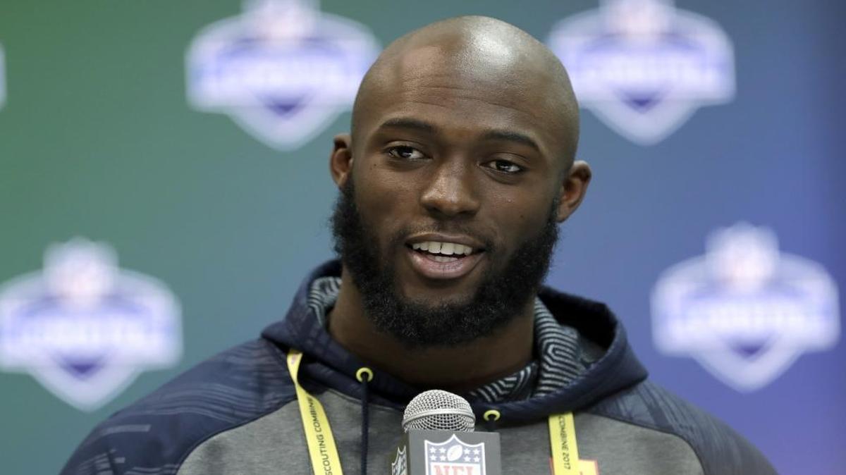 Is LSU running back Leonard Fournette the pick for the Carolina Panthers at No. 8? Not if history is your guide.