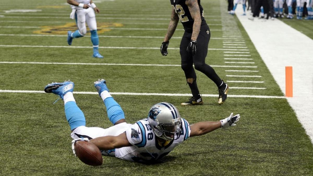 Carolina Panthers running back Jonathan Stewart celebrates his first-half touchdown Sunday at the Mercedes-Benz Superdome in New Orleans.