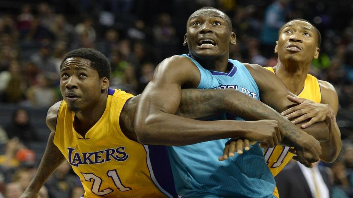 
The Charlotte Hornets told Bismack Biyombo (center) on Monday that they wouldn’t make him a qualifying offer, which makes him an unrestricted free agent. 
