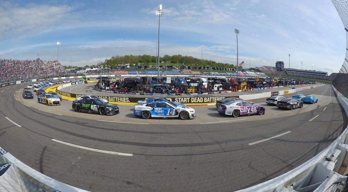 Apr 16, 2023; Martinsville, Virginia, USA; NASCAR Cup Series drivers head to the restart zone during the NOCO 400 at Martinsville Speedway. Mandatory Credit: John David Mercer-USA TODAY Sports
