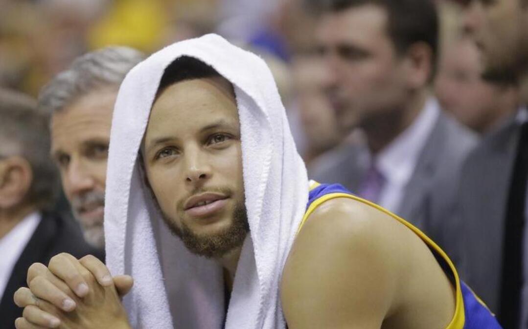 Perhaps you’ve noticed that Golden State Warriors star Stephen Curry’s goatee has blossomed into a full-blown beard.